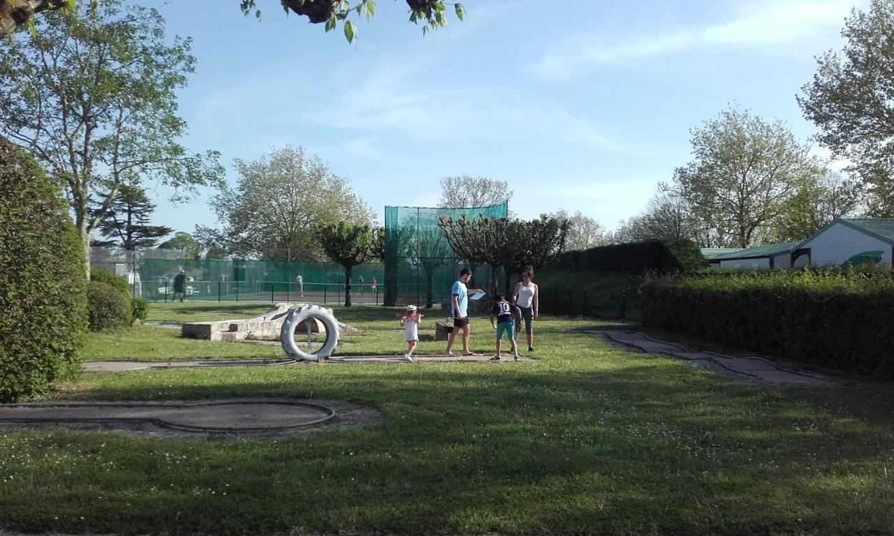 Camping Le Sorlut Cozes Exterior photo